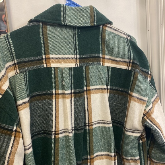 Camel and Green Shacket - Picture 5 of 5